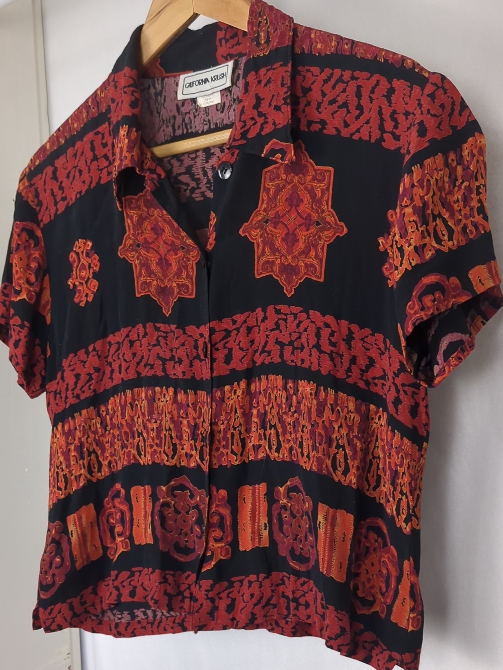 VINTAGE 80s California Krush Women's Rayon Button Front Crop Shirt